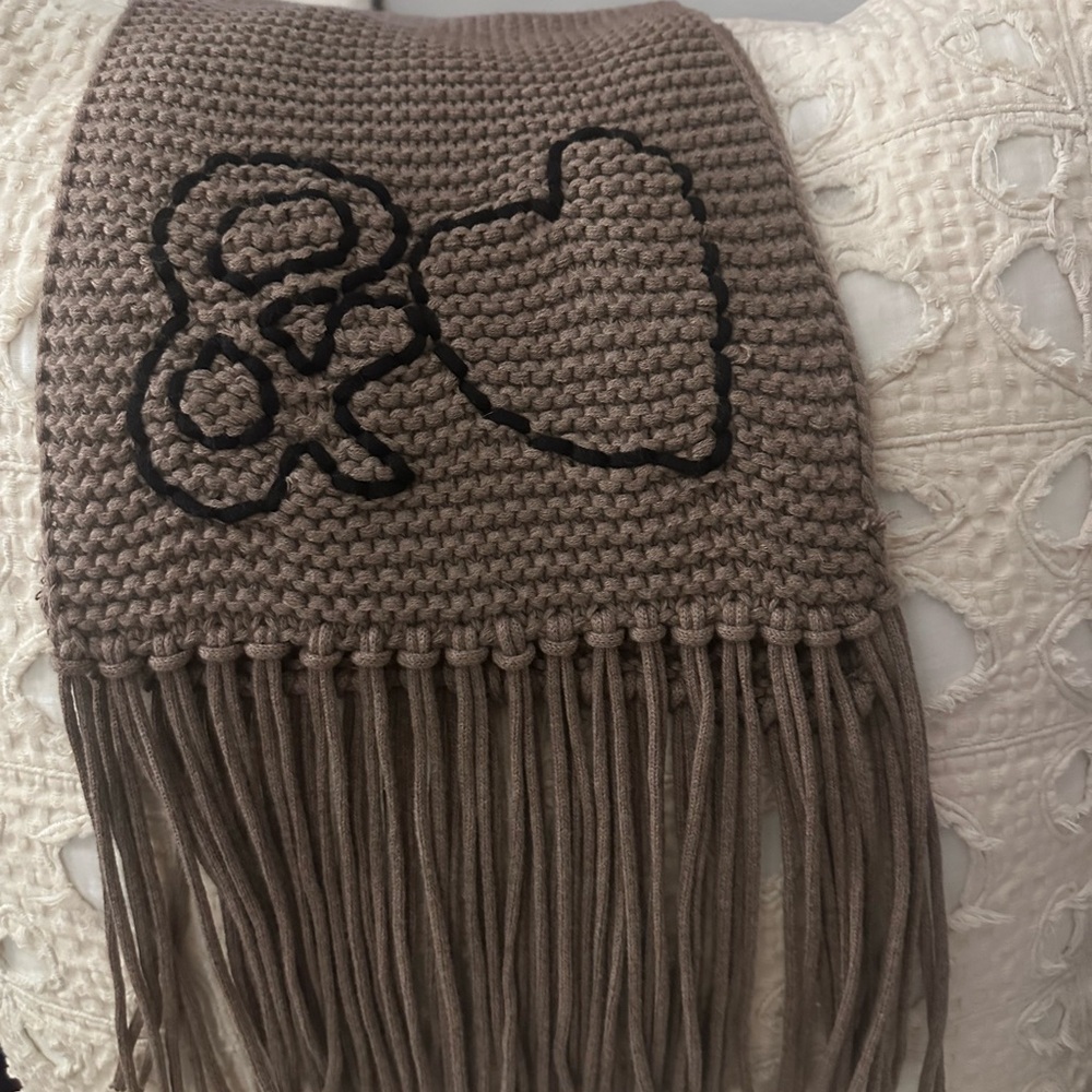 Kerri Rosenthal &❤️ scarf - Picture 2 of 5